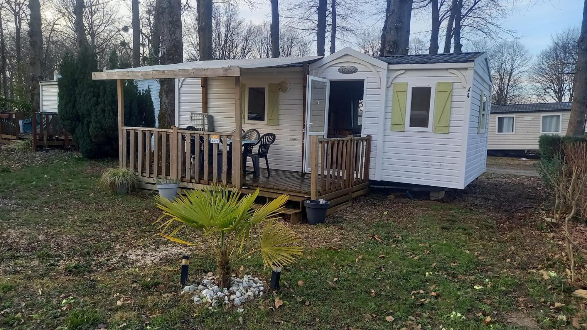 Location Mobil-Home Le Parc Des Roches Saint-Chéron Eksteriør bilde